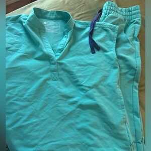 Jogger and Figs Top bundle